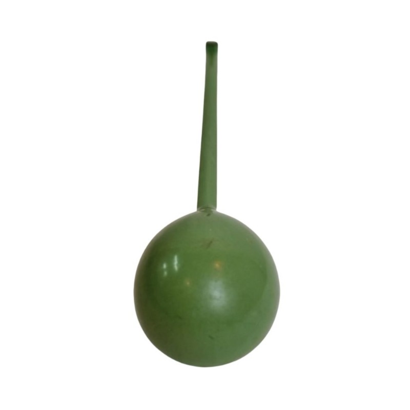 Soeplepel groen met wit emaille . Vanouds worden metalen buitenkanten van keukengerei en dergelijke geëmailleerd. Vaak groen.