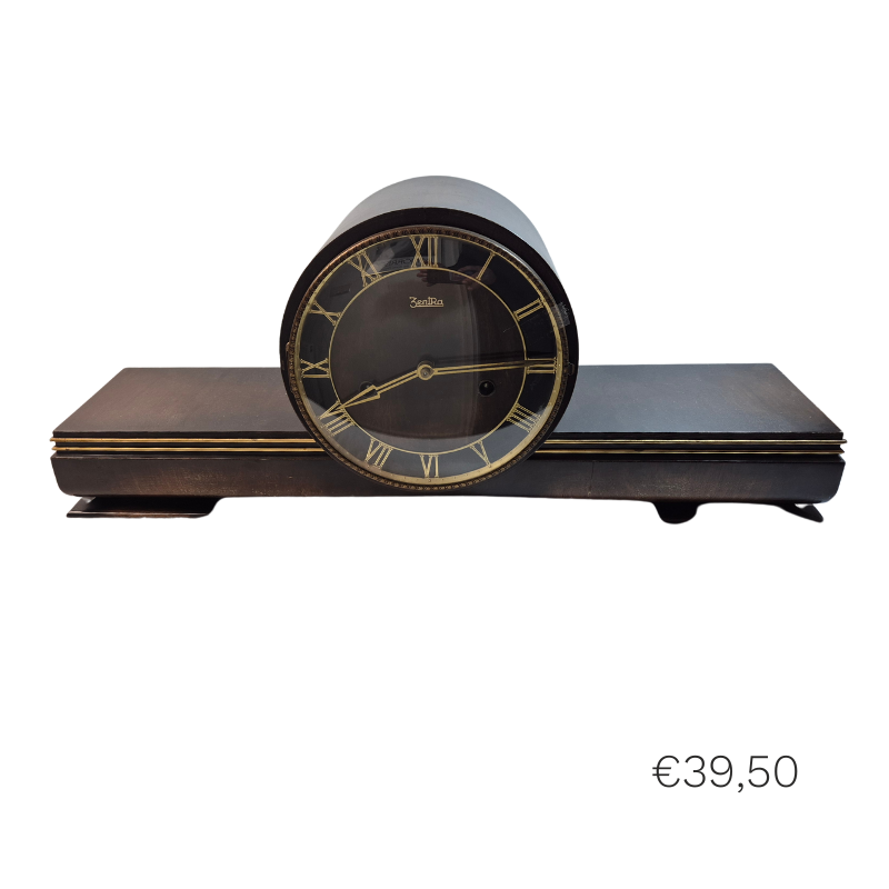 Klok Zentra. Deze tafelklok van het merk Zentra is een echt vintage stuk. Met zijn klassieke ontwerp en hoogwaardige afwerking